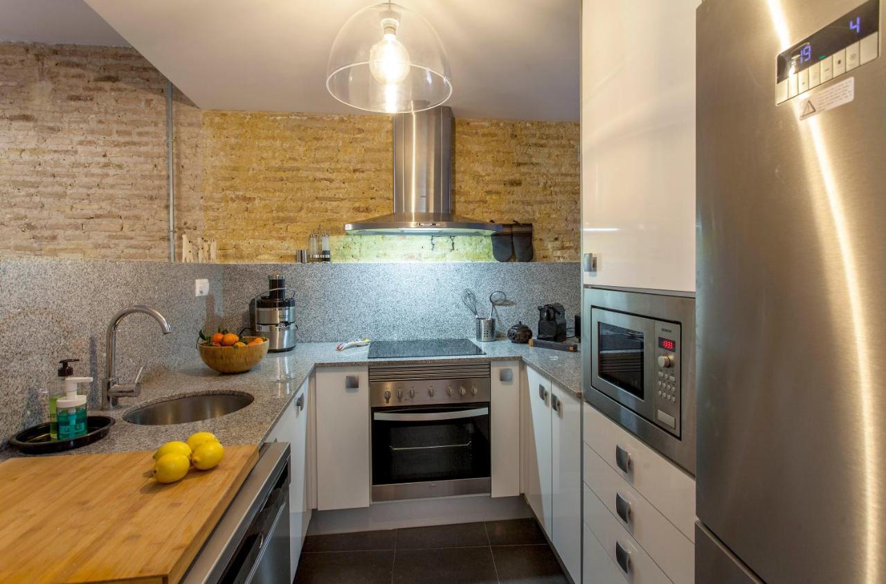 Luxurious & Alluring Home In Historic Town Valencia Kültér fotó