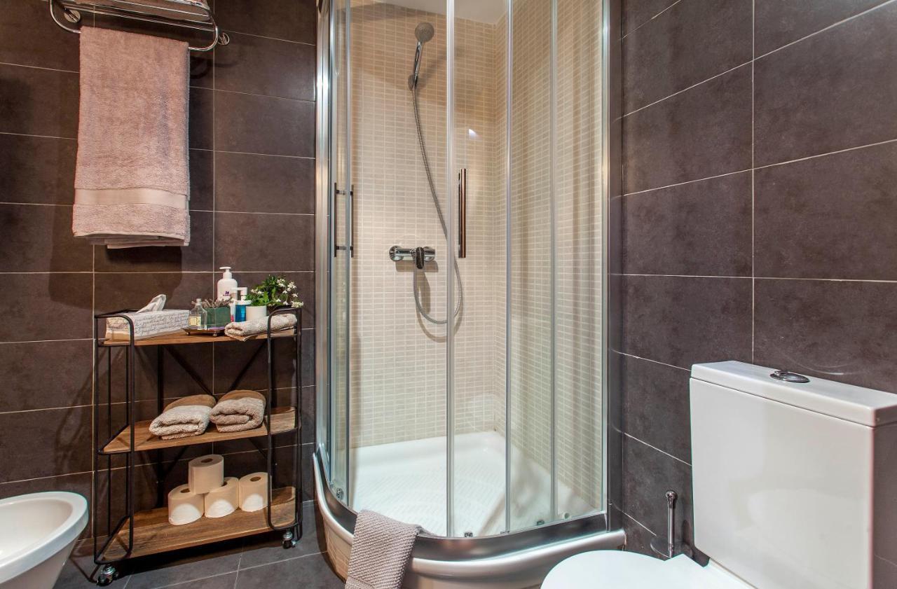 Luxurious & Alluring Home In Historic Town Valencia Kültér fotó