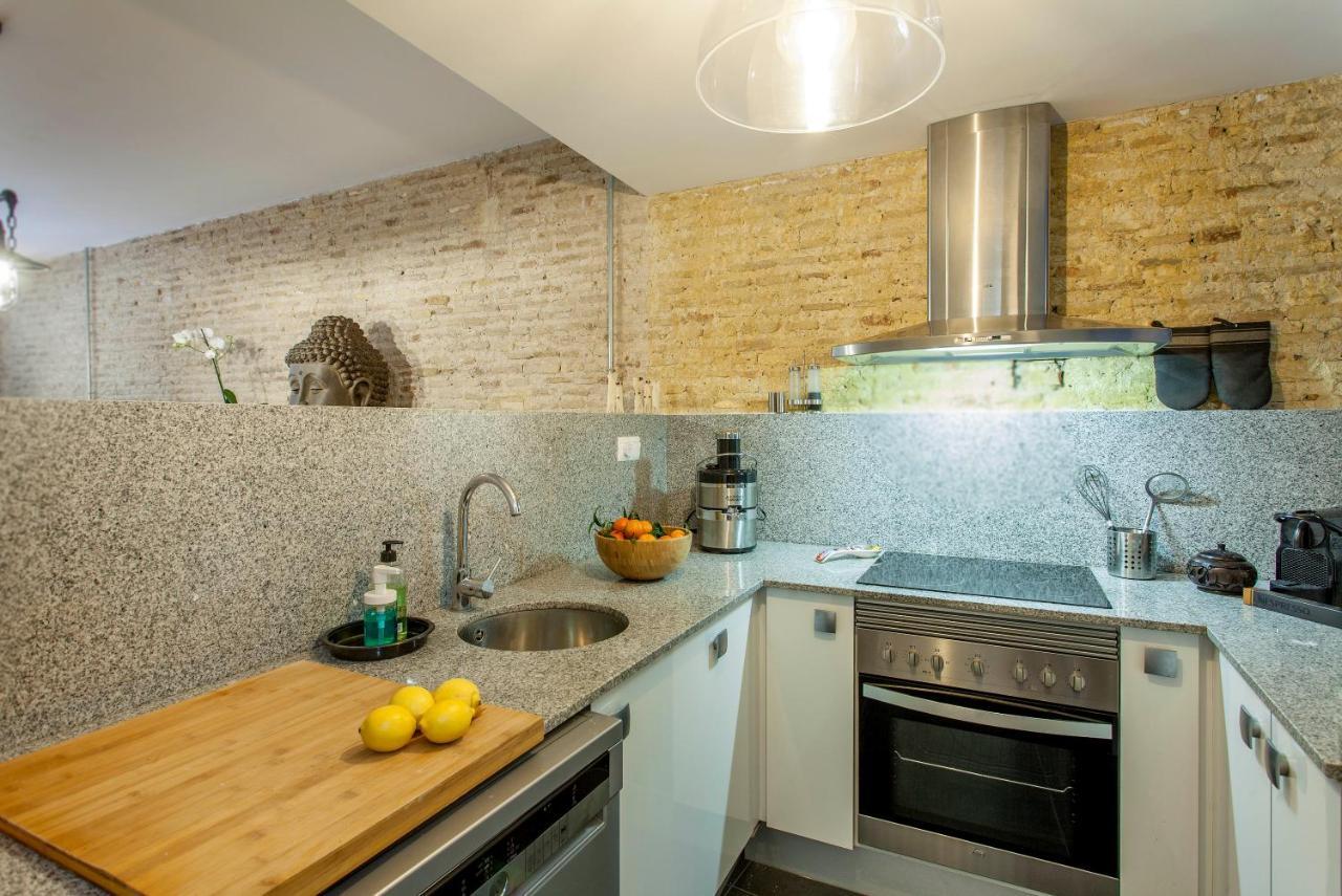 Luxurious & Alluring Home In Historic Town Valencia Kültér fotó