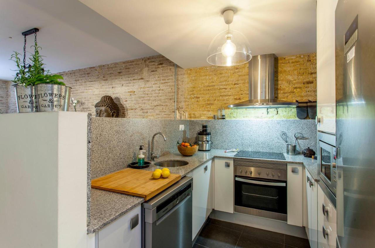 Luxurious & Alluring Home In Historic Town Valencia Kültér fotó